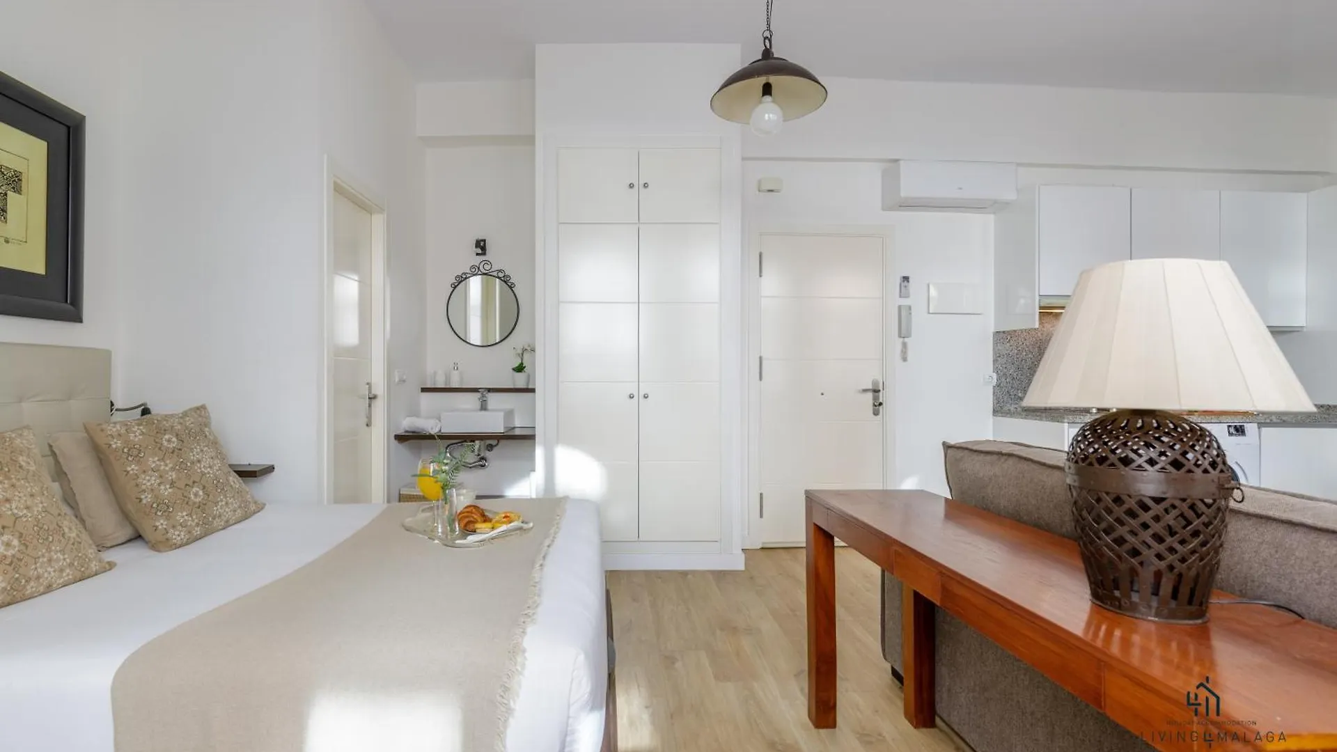 Living4Malaga Charming Twin Apartment