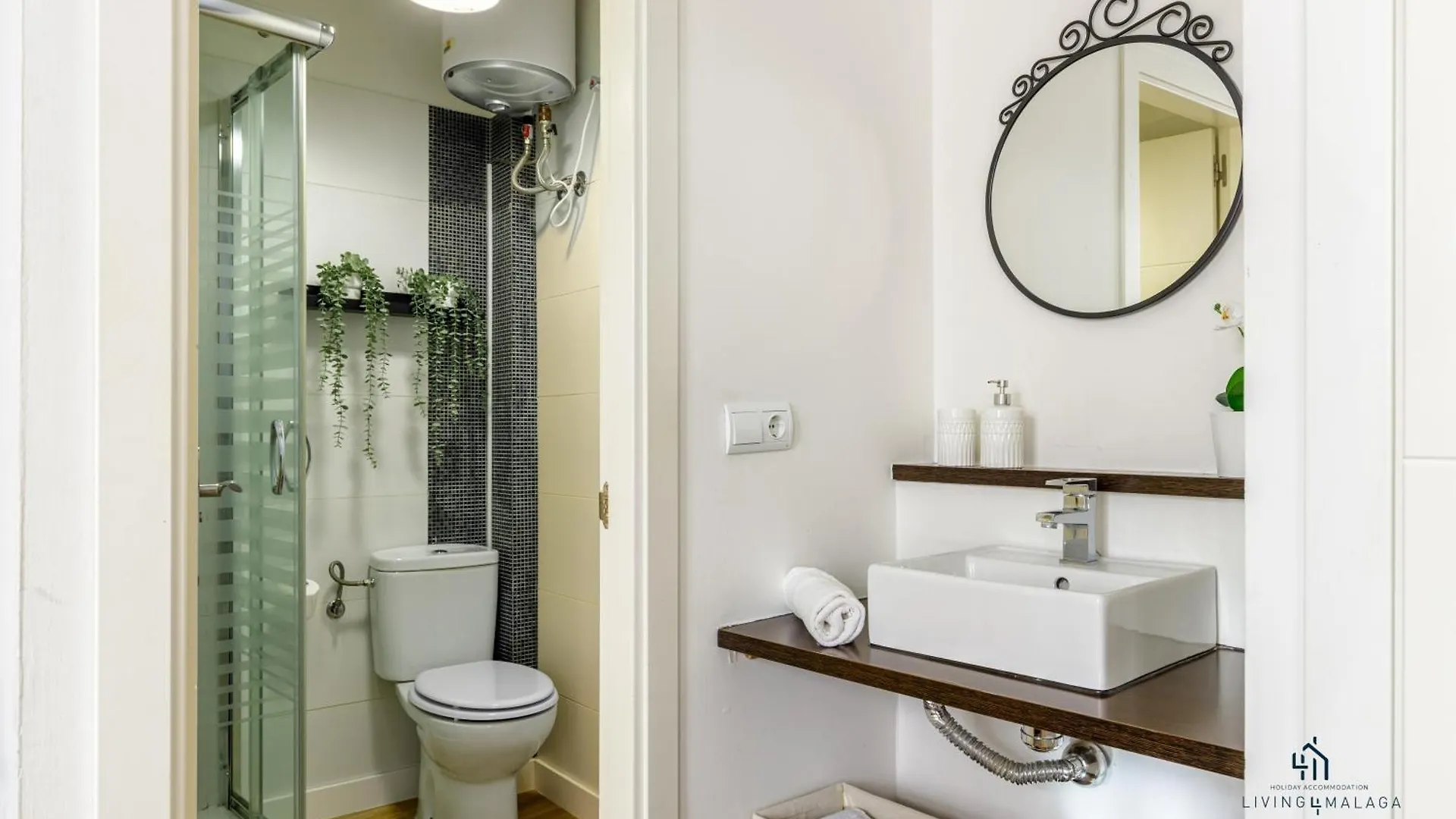 Living4Malaga Charming Twin Apartment 0*, Malaga Spain