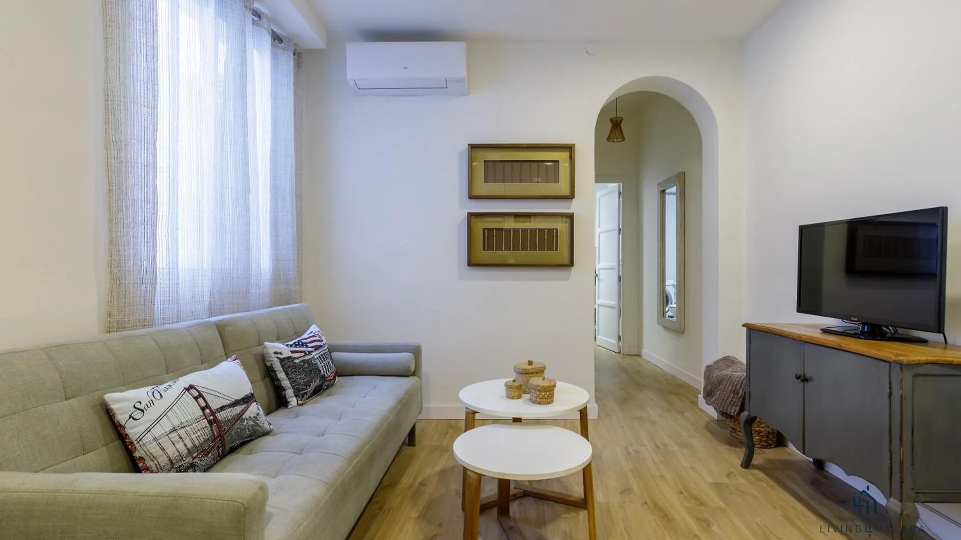 Living4Malaga Charming Twin Apartment